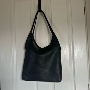Elegant Black Leather Shoulder Bag